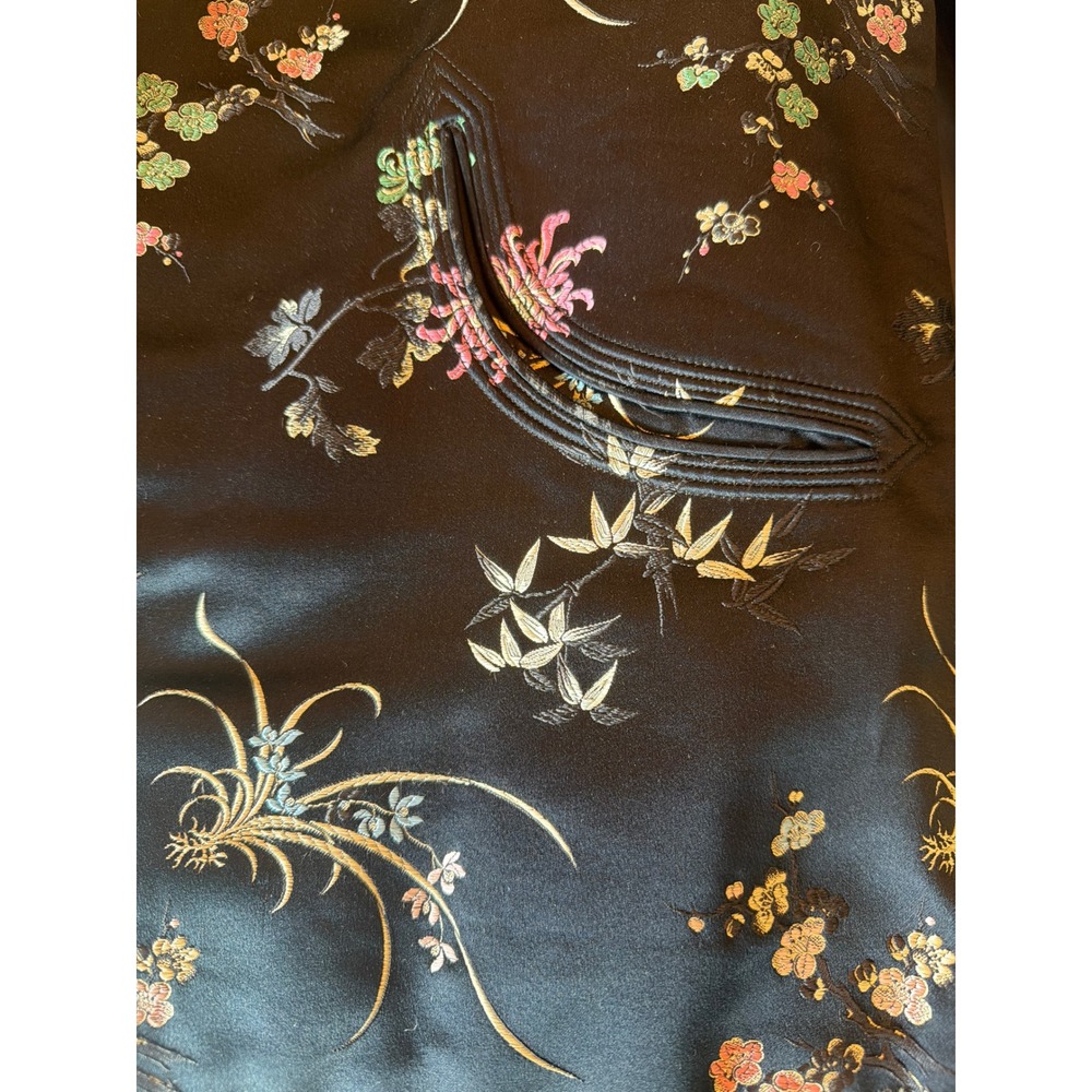Vintage Jacket Black Floral Satin Faux Shearling Lined Embroidered Chinoiserie - Picture 3 of 5